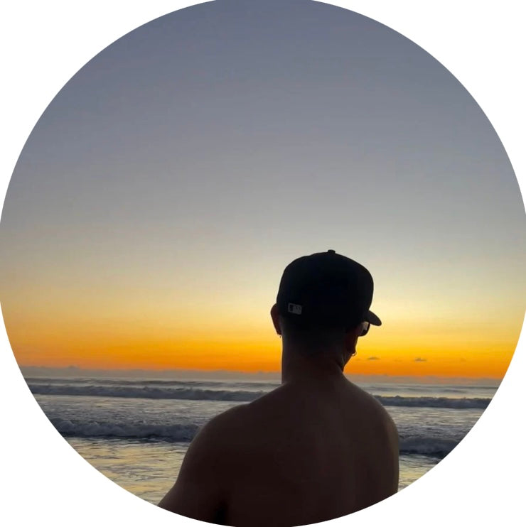 <em><strong>Luis M.</strong></em>